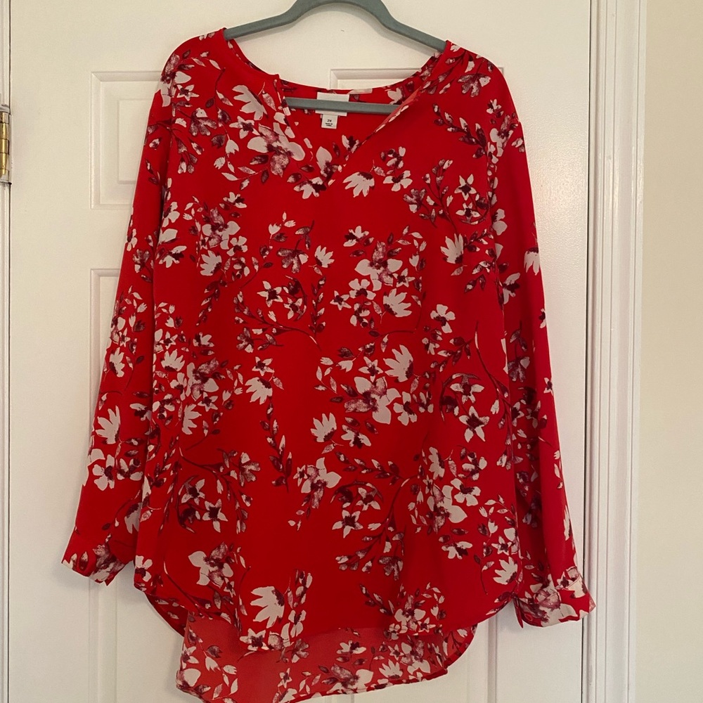 2xl Ava & Viv Red Floral Blouse!